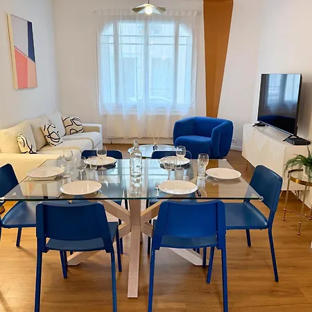 L'escapade Bleue Apartment *